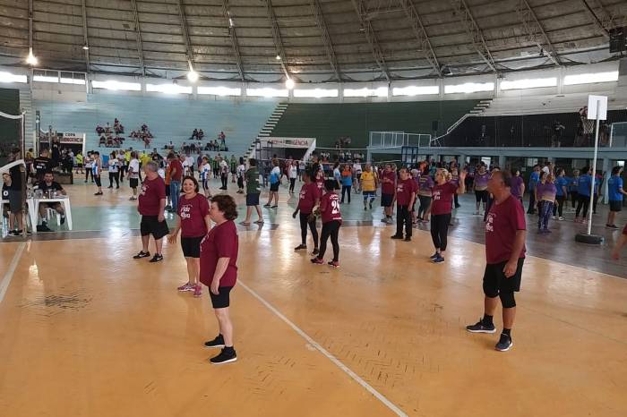 Cerca de 40 praticantes pelotenses, acima de 60 anos, representaram a cidade no litoral gaúcho