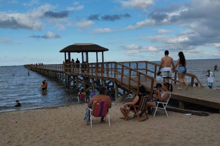 O balneário está próprio para banho