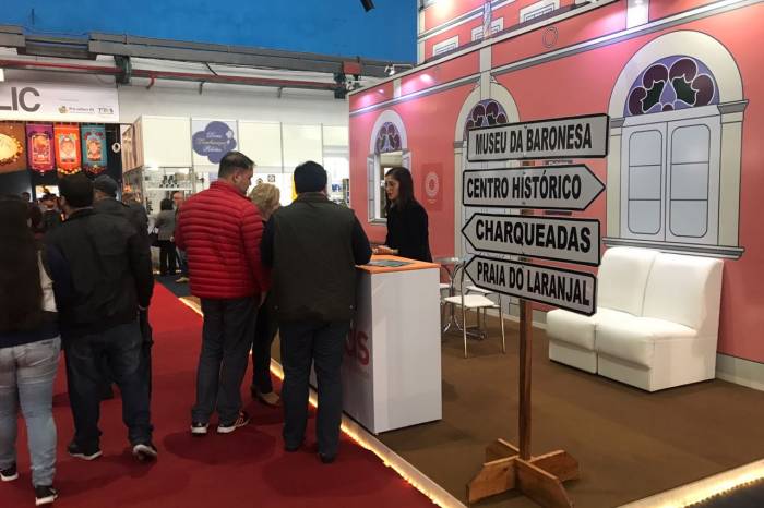 Concursos de xadrez e atividades das secretarias municipais atraem visitantes