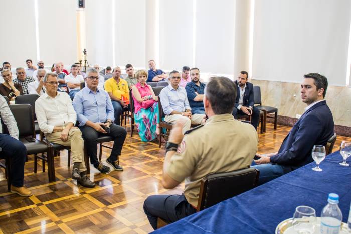 O comandante-geral dos Bombeiros, César Bonfanti, falou sobre os alvarás de prevenção de incêndio