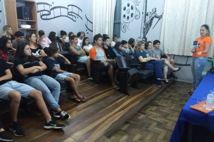 Município promove diversas atividades. Emef Ministro Fernando Osório realizou palestra de conscientização
