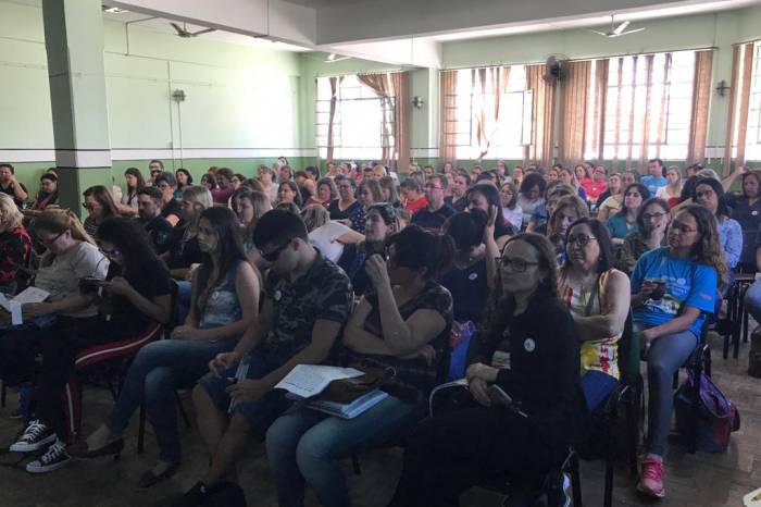 Participantes do Programa Saúde na Escola trocaram experiências e planejaram ações para o próximo ano