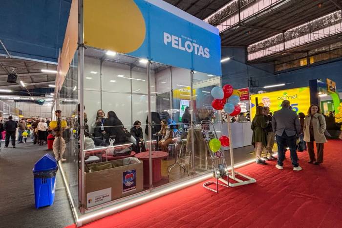 Estande da Prefeitura tem caixa de recolhimento