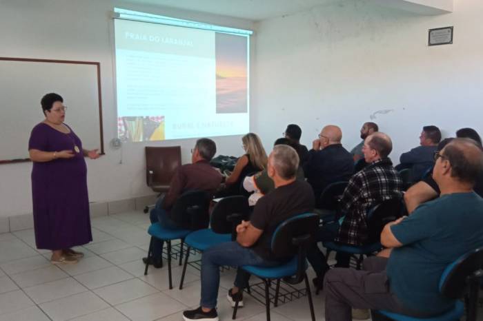 Aulas a cargo das secretarias de Turismo e de Transporte e Trânsito são obrigatórias para a categoria, de acordo com lei municipal