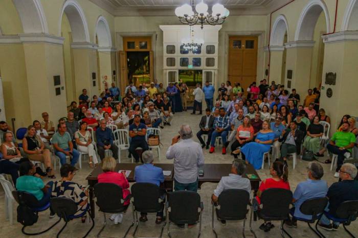 Fórum Democrático apresenta trabalho sobre crescimento sustentável