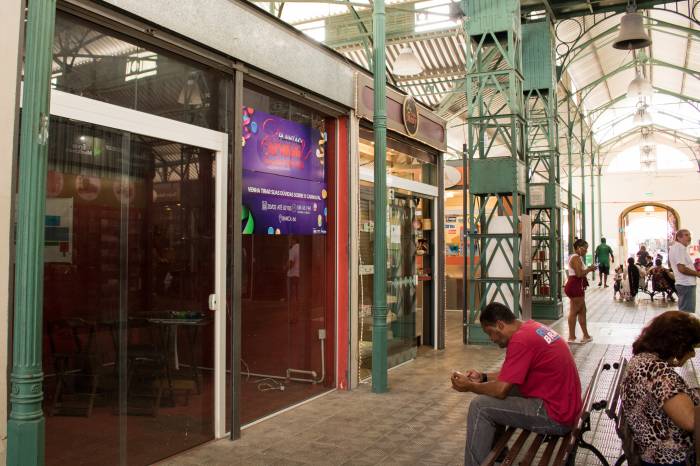 À espera dos foliões, Assecap e Bah! Entretenimento também darão informações e trocarão vouchers