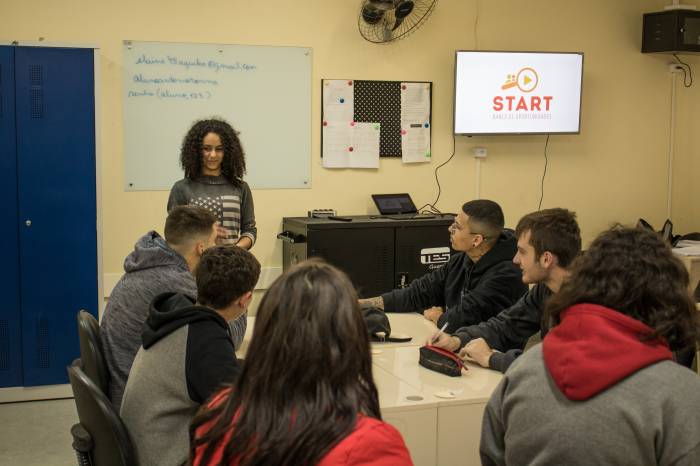Curso do Pacto pelotas pela Paz prepara jovens para o primeiro emprego
