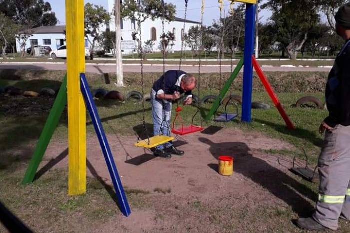 Em 2019, 48 espaços receberam melhorias nos brinquedos e mobiliário, limpeza e roçado