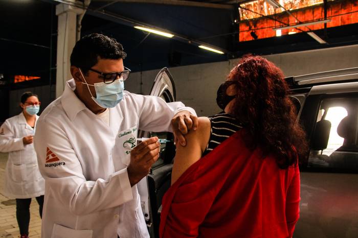 Mais de 7 mil pessoas são vacinadas contra Covid-19 nesta semana