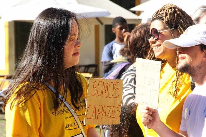 Evento promovido pela ApadPel - em parceria com Ucpel - integra Semana de Conscientização sobre  a Síndrome