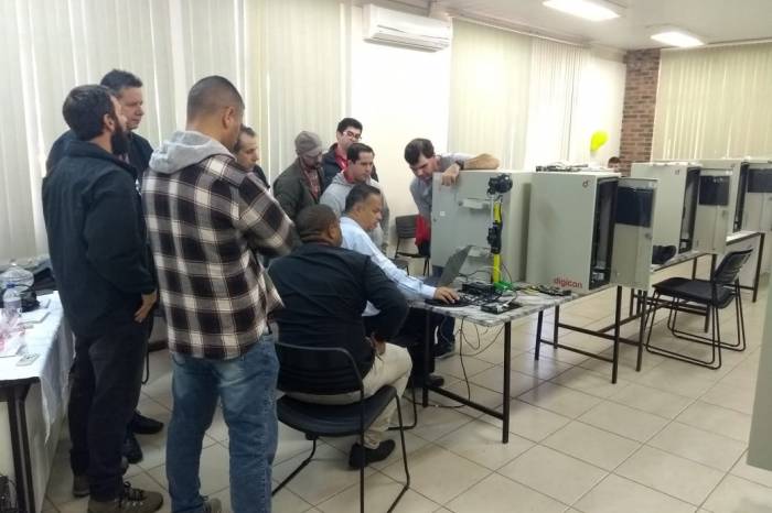 Treinamento teve enfoque em soluções tecnológicas para aplicação em Sinalização Semafórica e Controle de Tráfego