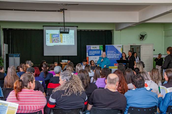 Prefeitura realiza palestra sobre Proteção e Educação no Ambiente Digital