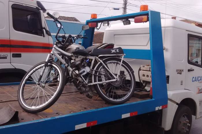 Motoristas precisam ser maiores de idade para dirigir o veículo, mas adolescentes são maioria entre os autuados pelos agentes de Trânsito