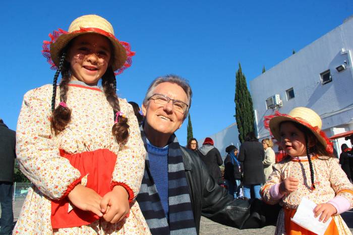 A festa foi no estacionamento da Secretaria