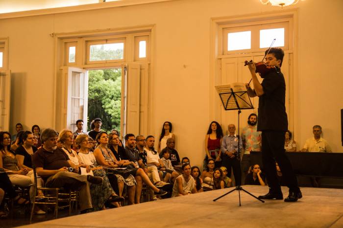 A prefeita Paula Mascarenhas prestigiou a apresentação de Yang Liu e Olivia Tsai, que faz parte da programação do 10º Festival Internacional Sesc de Música.