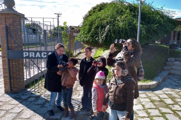 Praça Modelo recebeu alunos da Escola Especial Alfredo Dub em atividades de educação ambiental