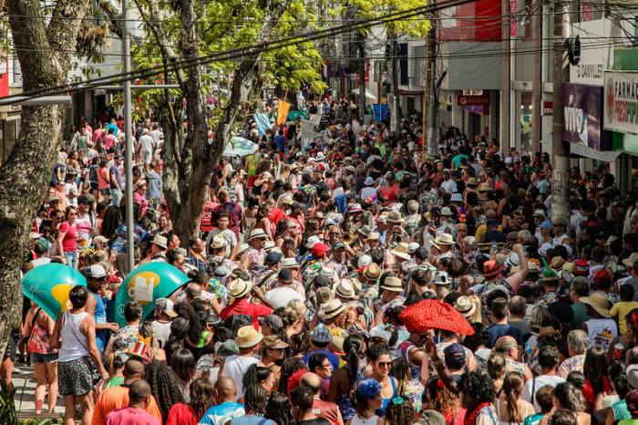 15 eventos com blocos, bandas, cordões e trios vão ocorrer ao longo de um mês, em vários pontos da cidade