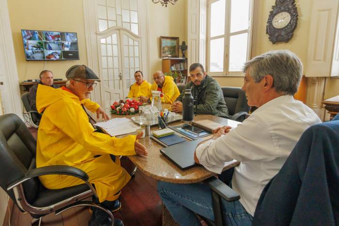 Prefeito reforça alerta diante da previsão de tempo severo