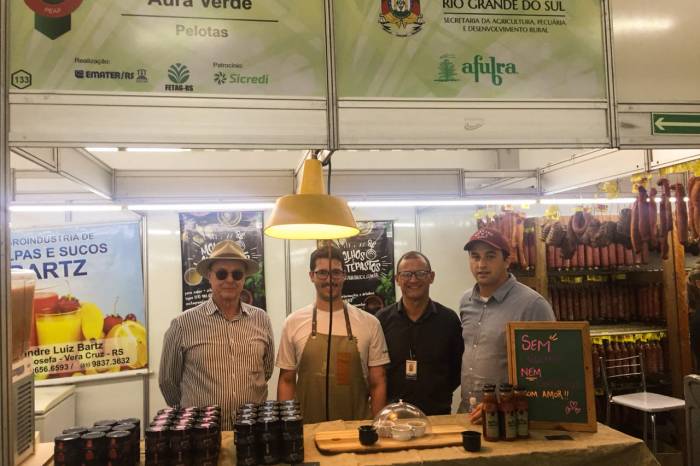 Secretaria de Desenvolvimento Rural prestigia abertura e inauguração do Pavilhão de Agricultura Familiar