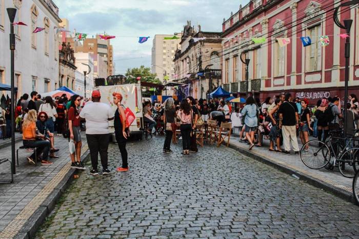 Alimentação, moda sustentável, shows e oficinas ocorrem no sábado