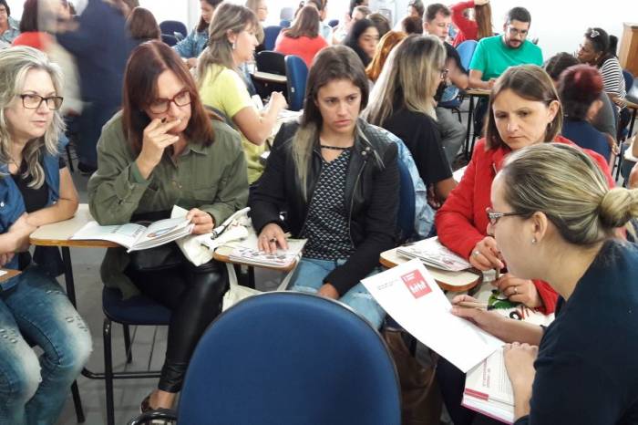 Atividades realizadas no auditório da Smed qualificam docentes