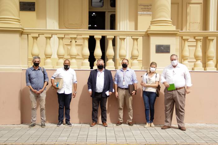 O projeto de cabeamento subterrâneo da fiação da Praça Coronel Pedro Osório foi tema do encontro