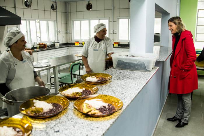 Prefeitura investiu mais de R$ 89 mil para transformar o local, que serve cerca de mil refeições diárias
