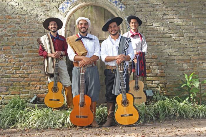 Os quatro violeiros se reúnem na próxima segunda-feira para apresentar trabalho autoral e releituras de músicas gaúchas