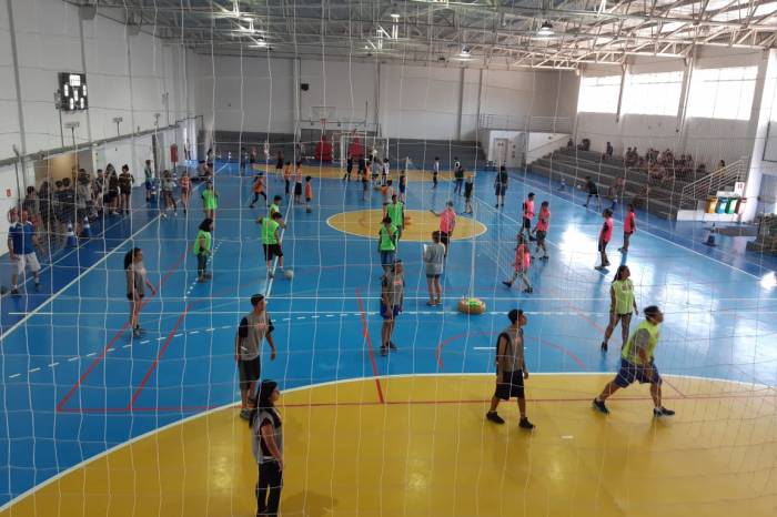 Iniciativa 'Sacada Cidadã', gratuita e aberta à comunidade, ensina teoria e prática da modalidade em aulas dinâmicas, que estimulam o aprendizado