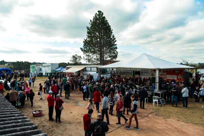 'O Bairro da Gente' proporcionou momentos de descontração, convivência e proveito a quem buscou atendimento na zona rural
