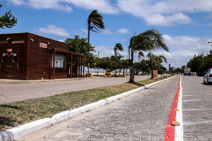 Shows começam às 22h, próximo ao quiosque da Prefeitura, e seguem até de madrugada