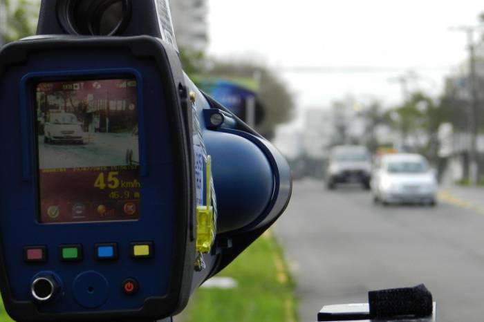Período educativo do radar flagra 35 excessos de velocidade