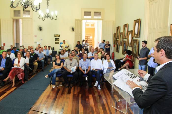 Deputado estadual João Reinelli apresentou proposta em encontro na Prefeitura