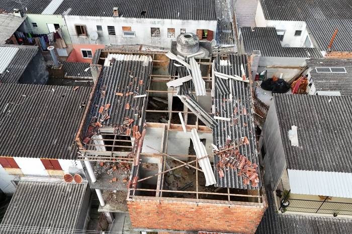 Ciclone atingiu quase quatro mil edificações em Pelotas, aponta Prefeitura