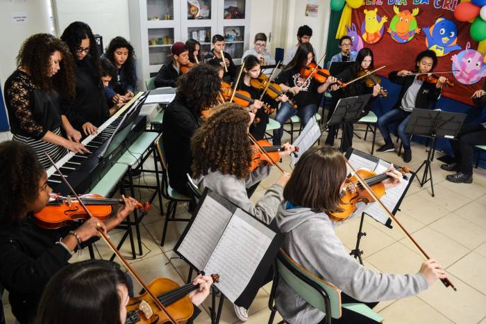 Expira dia 15 de março o prazo para crianças e jovens, interessados em aprender a tocar instrumentos musicais, preencherem ficha cadastral