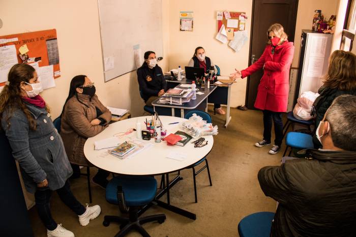 Prefeita visitou espaço, referência para ações de assistência social no bairro, e que conta com mais de 6.500 usuários cadastrados