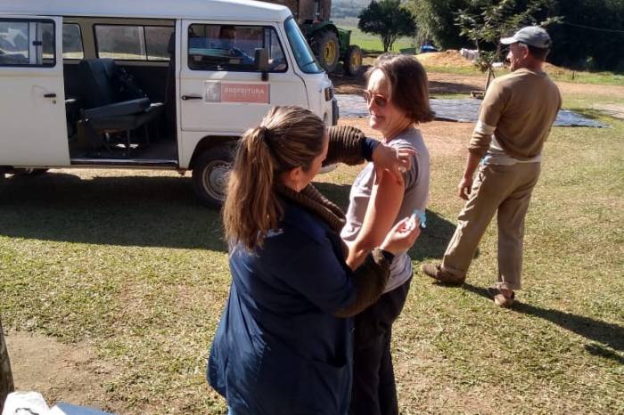 Objetivo é que todos os 22 mil moradores fiquem protegidos da doença