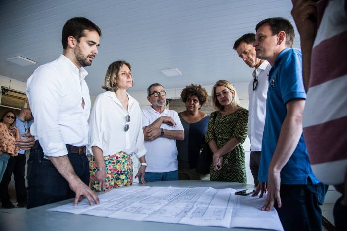 Visita de Eduardo foi acompanhada por Paula Mascarenhas, além de representantes da Prefeitura e do Judiciário