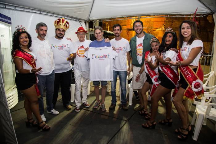 Comitiva prestigiou a folia pelotense e convidou para os festejos na cidade vizinha