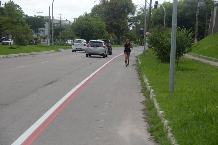 Estrutura, de três quilômetros de extensão, vai dotar a avenida de sistema cicloviário completo da zona norte à área central da cidade