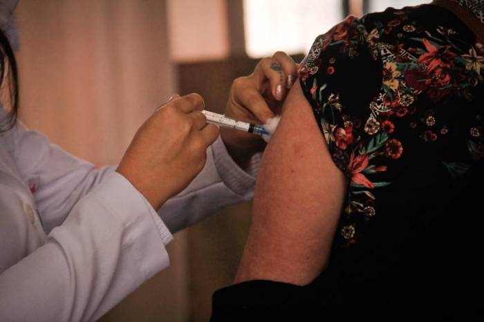 Imunização contra o coronavírus prossegue nesta semana