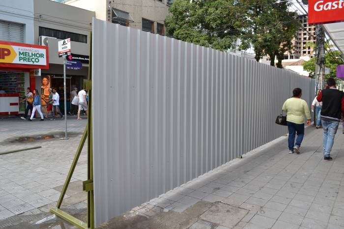 Acesso às lojas será preservado com calçadas de dois metros de largura