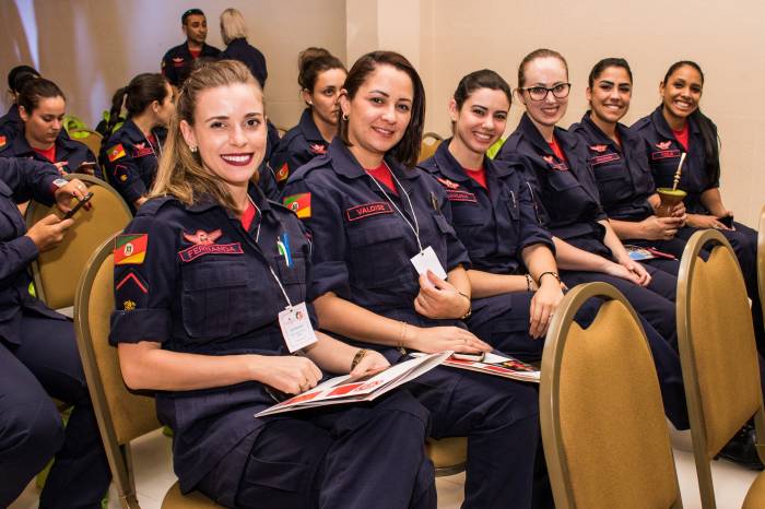 Idemar prestigiou o evento, que acontece durante o Outubro Rosa, mês dedicado à saúde da mulher