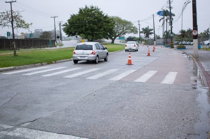 Theodoro Müller, Presidente João Goulart, Marcílio Dias, Barão de Santa Tecla e outras vias da região também foram afetadas. Secretaria de Transporte e Trânsito já atua nos locais