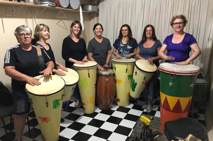 A partir das 9h30min deste sábado, ocorre apresentação com o Quinteto Maga e grupo de percussão Nossopapo