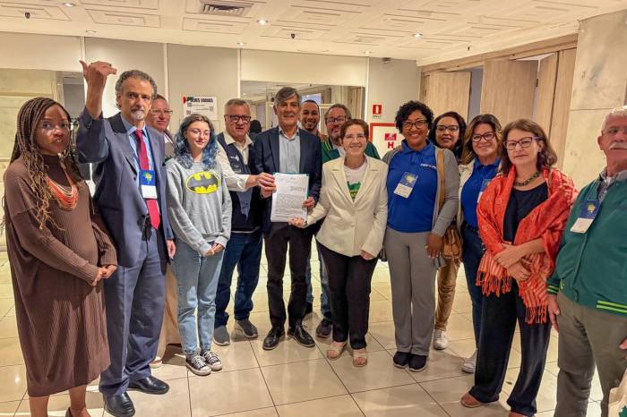 Prefeito assina convênio com o Grupo Hospitalar Conceição para gestão do HPS