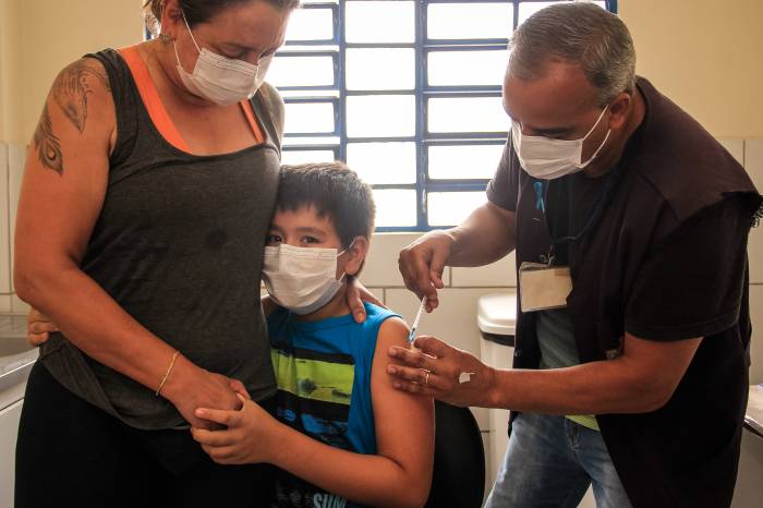 Pelotas abre novo ponto de vacinação infantil contra Covid-19