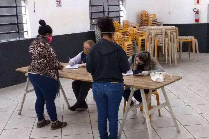 Foram 45 famílias atendidas, por meio da Secretaria de Assistência Social. Número inclui as mais afetadas pela pandemia