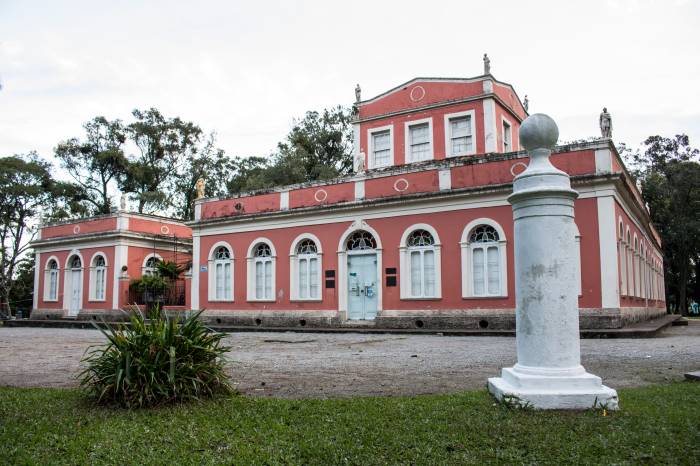 Casa com acervo histórico fica aberta à visitação nas tardes de terça a domingo, e feriados, a R$ 5 o ingresso; no último sábado de cada mês, passe livre