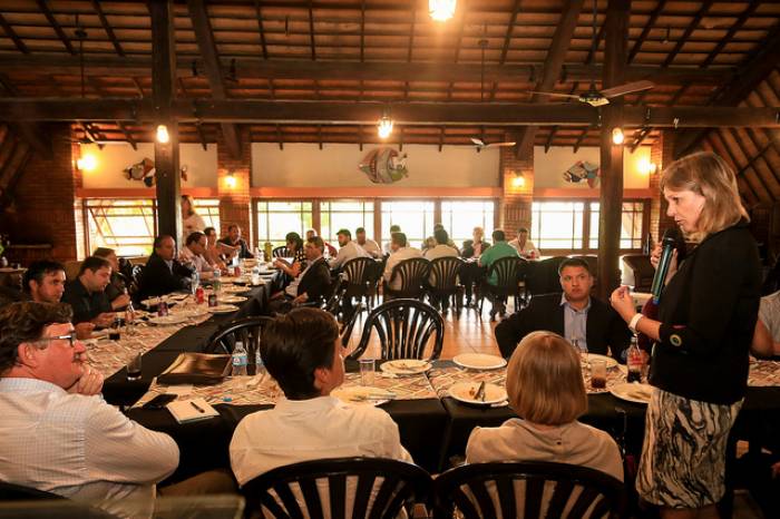 Encontro reuniu prefeitos, parlamentares e lideranças da região em Tapes